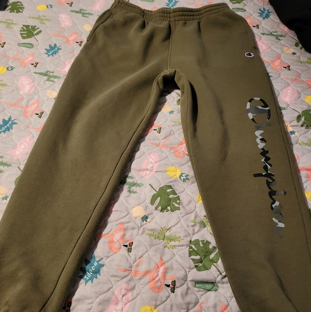 Lot of 2 Champion Sweats